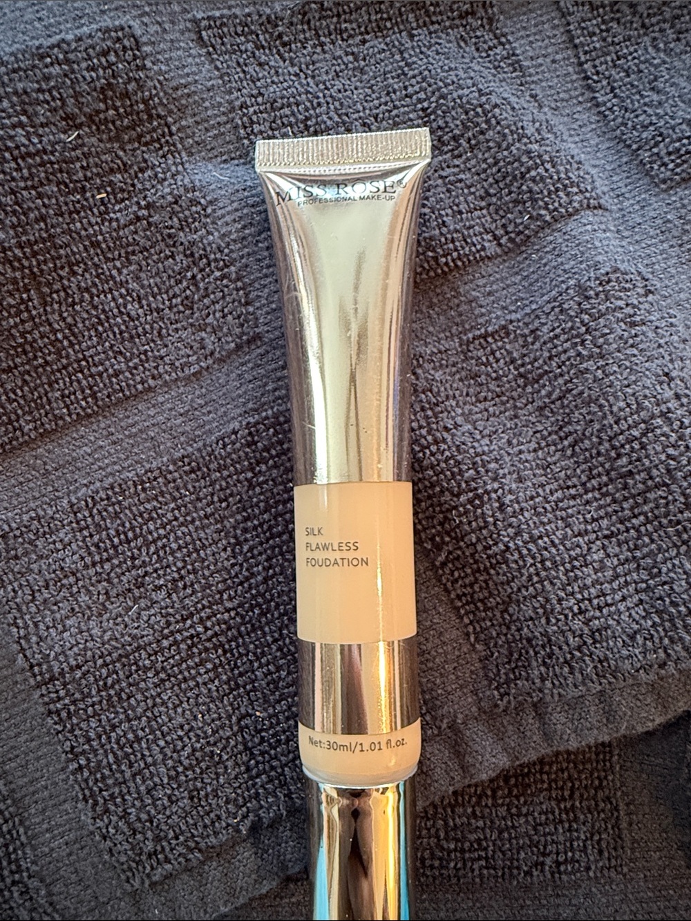 Silk Flawless Foundation - Cream Shade